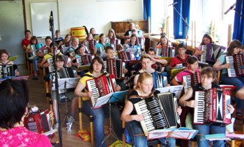 2006-06 Akkordeon-Orchester1